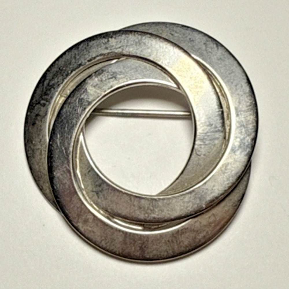 Vintage‎ Silver Tone Triple Layered Circle Brooch J-3J